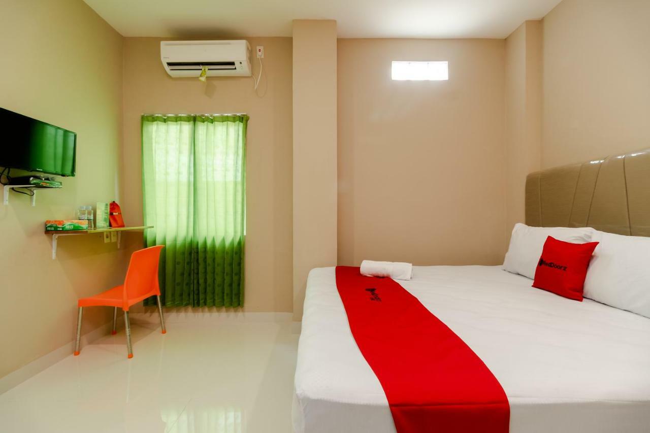 Reddoorz Syariah @ Panglima Polem Aceh Hotel Banda Aceh Exterior foto